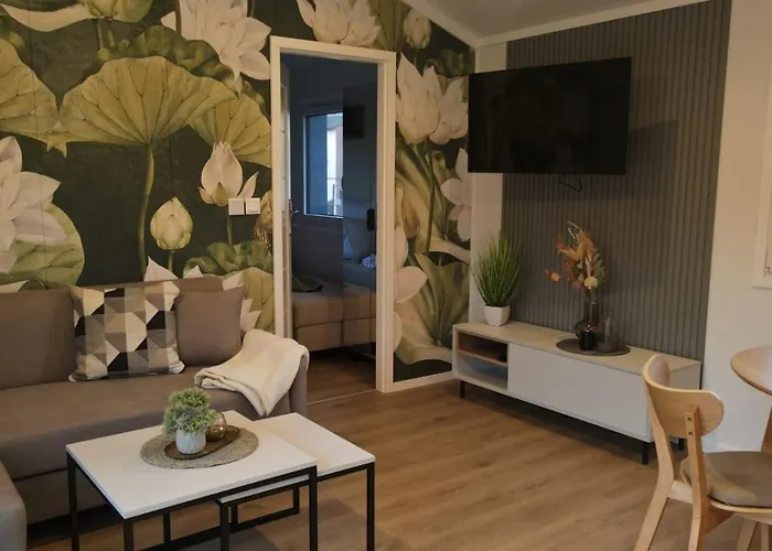 Landzeit - Get Your Tiny Moments * Sohren